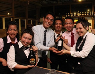 truong-anh-ngu-a-j-main-4