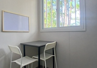 truong-anh-ngu-a-j-eco-csvc-1