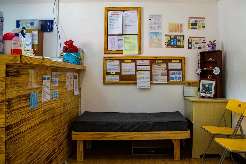 review-co-so-vat-chat-cua-truong-anh-ngu-monol-14