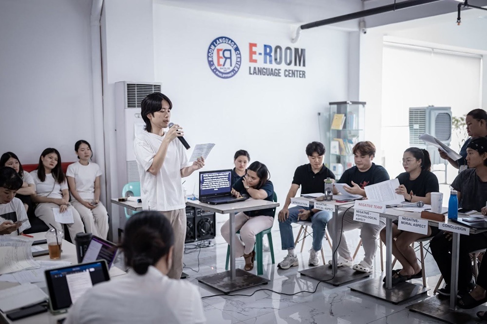 review-truong-e-room-du-hoc-tiet-kiem-nhung-van-dam-bao-chat-luong-12