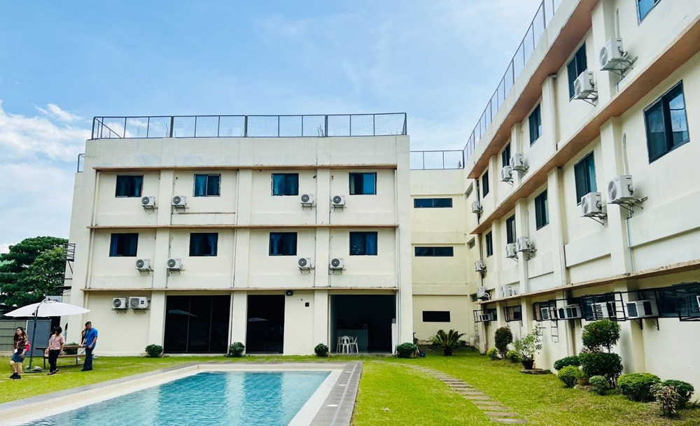 review-truong-e-room-du-hoc-tiet-kiem-nhung-van-dam-bao-chat-luong-4