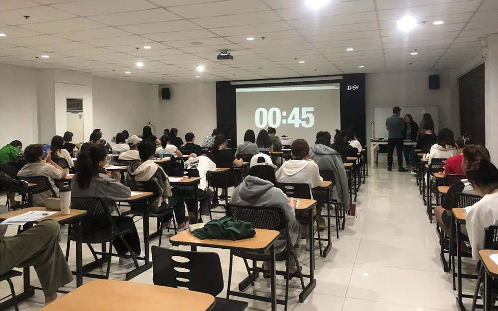 review-truong-ev-hoc-tieng-anh-trong-khuon-vien-sang-trong-va-chuan-chinh-14