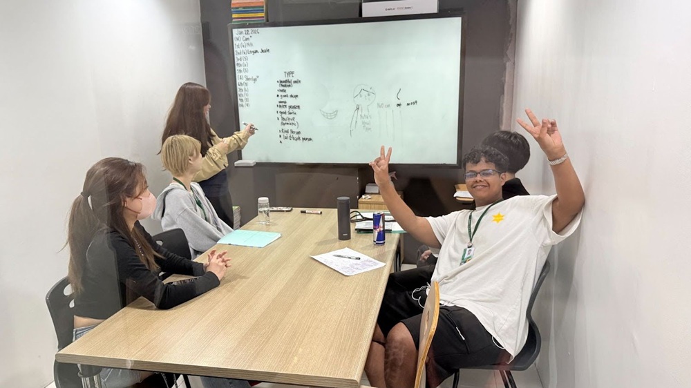 review-truong-ev-hoc-tieng-anh-trong-khuon-vien-sang-trong-va-chuan-chinh-15