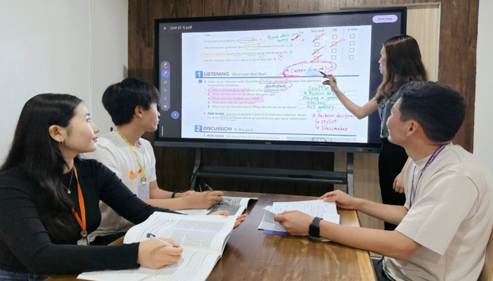 dai-dien-truong-anh-ngu-ev-tham-van-phong-phil-english-hcm-5