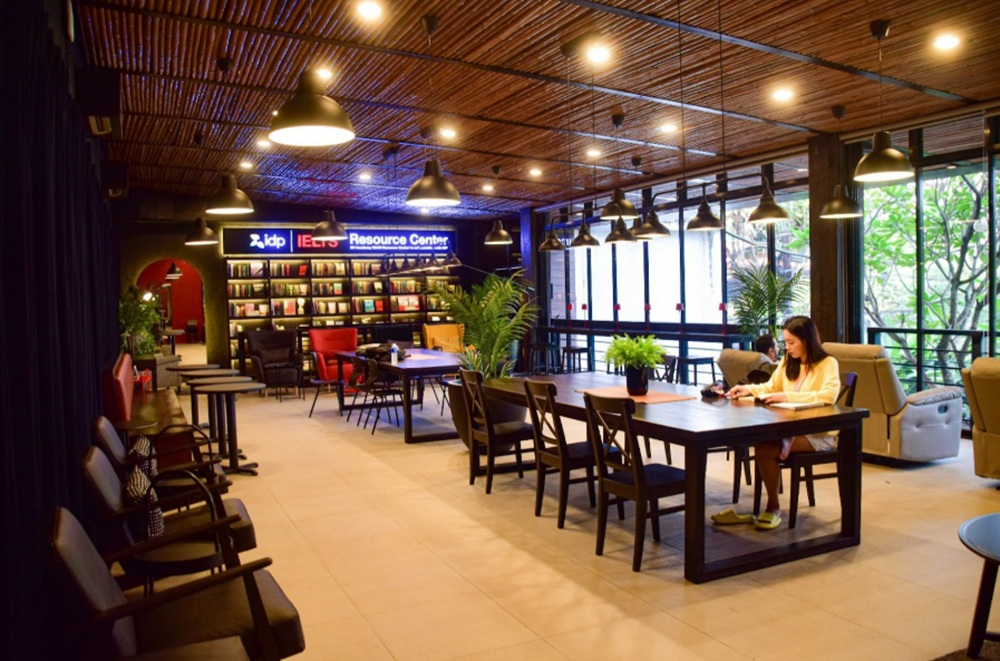 dai-dien-truong-anh-ngu-ev-tham-van-phong-phil-english-hcm-6