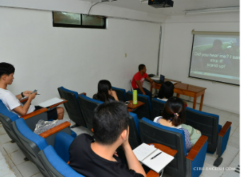 truong-anh-ngu-english-fella-11