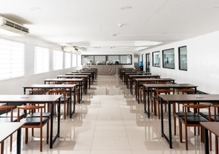 truong-anh-ngu-first-choice-csvc-6