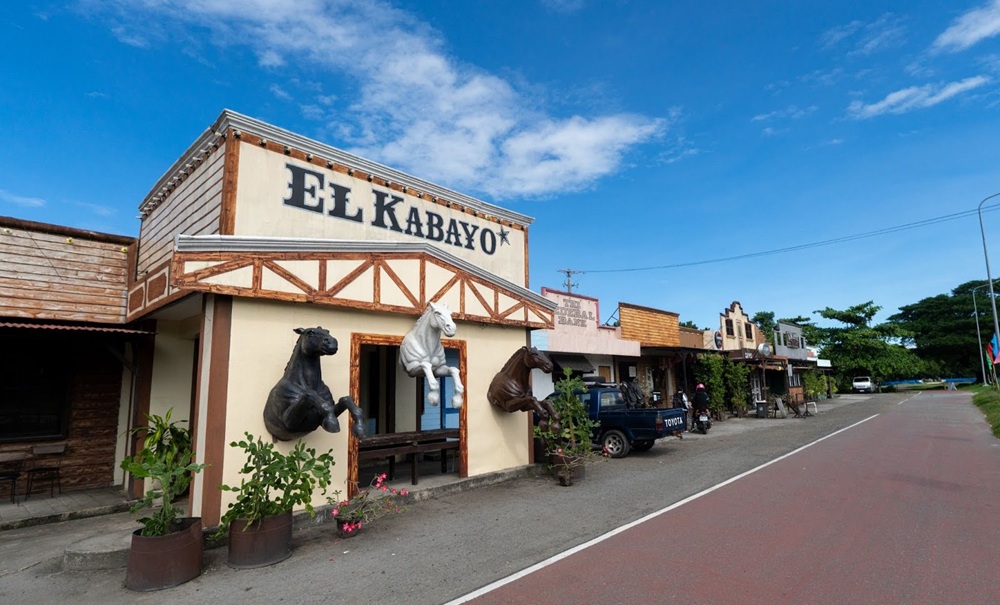 cam-nang-du-hoc-clark-thanh-pho-yen-binh-voi-nhieu-giao-vien-ban-ngu-14